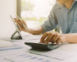 Cheque especial: como funciona e quando contratar?
